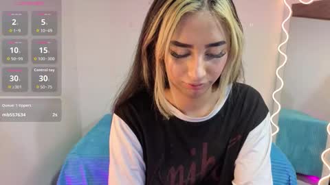 Malory  online show from December 15, 7:41 pm