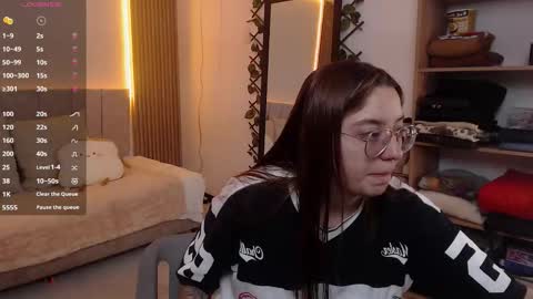 Danny online show from February 7, 3:32 am