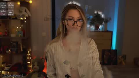 Amelie online show from January 9, 9:52 pm