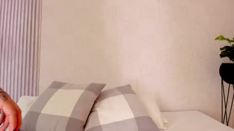 Manu online show from March 25, 11:35 am