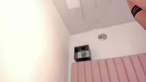 Snapshot of manuela_zapata chatting on October 6, 3:34 am manu 3 online show from October 6, 3:34 am