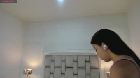 Snapshot of mara_betancurt chatting on January 9, 2:43 am Mara online show from January 9, 2:43 am