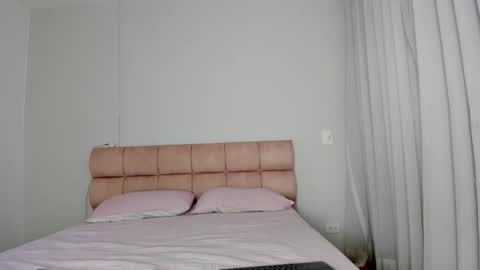 mara modelo independiente online show from April 25, 11:24 pm