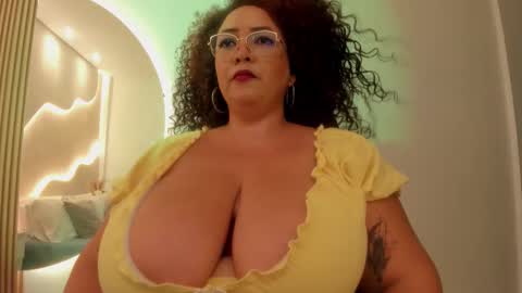 Mrs. Sweet online show from November 6, 2:17 am