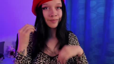 Snapshot of marceline_0 chatting on December 2, 5:35 pm Marceline  online show from December 2, 5:35 pm