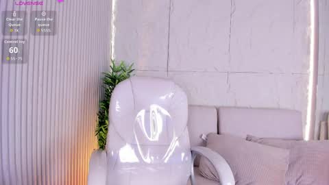 Marelyn online show from April 4, 11:53 am