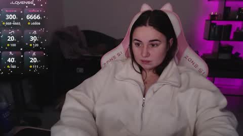 mari moore online show from November 18, 8:04 am