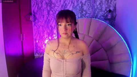   online show from October 21, 11:36 am