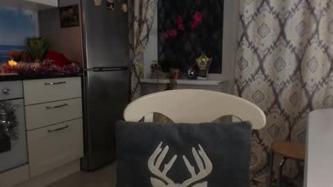 MarianaMur online show from December 4, 7:10 am