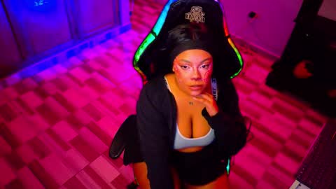 Mariana Prada online show from October 22, 5:34 am