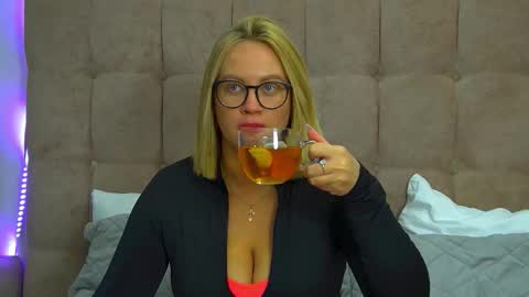 Maria online show from November 6, 7:14 am