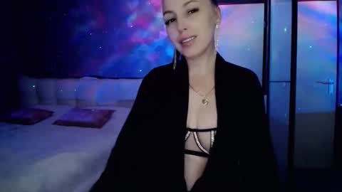 MariaXCute online show from February 2, 9:25 pm