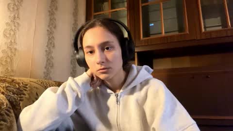 Lois online show from March 16, 1:04 pm