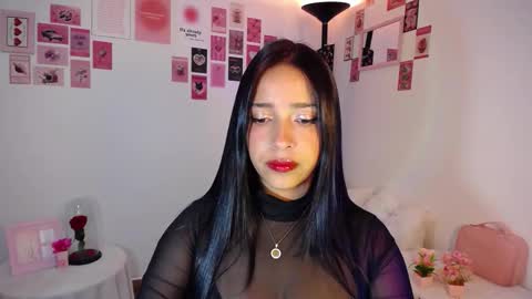 Nicolle online show from February 2, 3:16 am