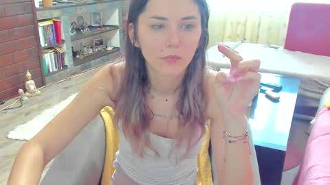 Marie   online show from February 18, 6:45 am