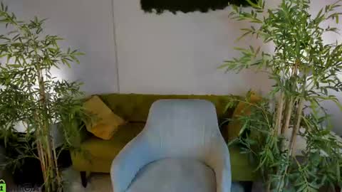 Mariel online show from July 14, 2:01 am