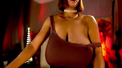 Snapshot of mariicha chatting on September 13, 7:05 am Nikita - Scroll down and read my bio please. New Pictures in Bio online show from September 13, 7:05 am