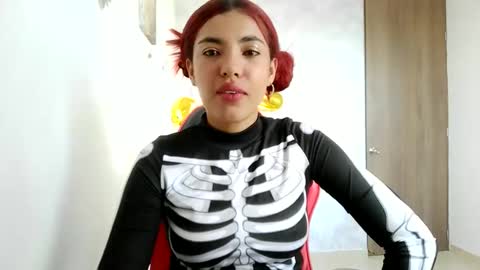 Mariposa online show from November 11, 11:40 am