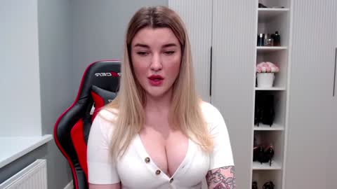 Marti online show from March 11, 9:37 pm