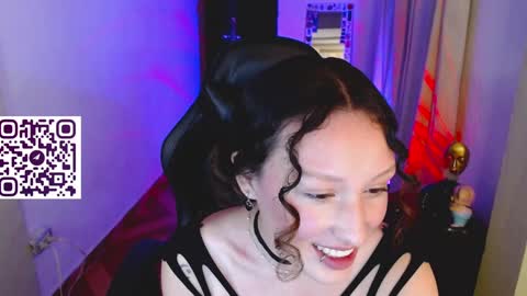 Snapshot of martina_adams chatting on January 10, 3:07 am mari online show from January 10, 3:07 am