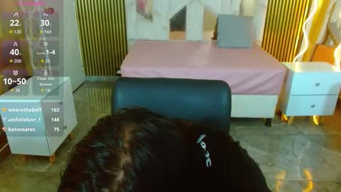 Hey im martina online show from February 12, 8:27 am