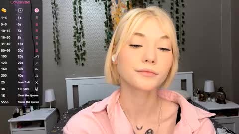 Lisa online show from February 20, 2:40 pm