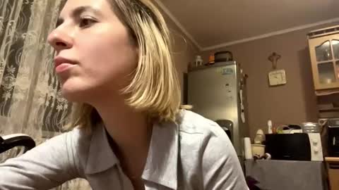 Tessa  online show from February 18, 6:51 pm