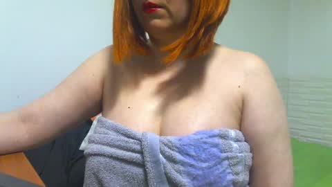marycrazy2025 online show from May 22, 1:03 am