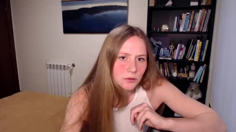 Mary online show from April 9, 7:19 pm