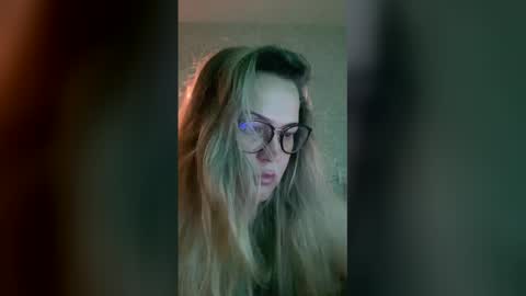 Mary online show from July 26, 9:33 pm