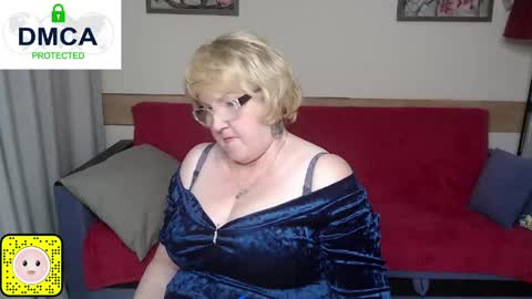 Lana online show from April 18, 7:07 pm