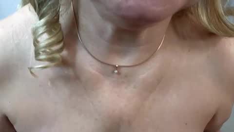 Helen tits size 85F online show from November 6, 5:35 am