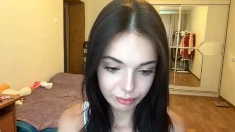 Lina online show from July 10, 7:20 am