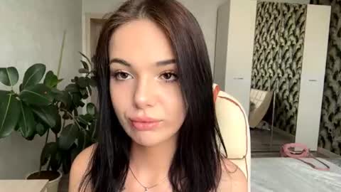 Lina online show from June 17, 4:25 am