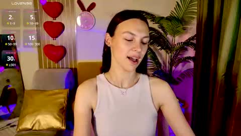 MaxinCarroll online show from July 18, 10:07 am