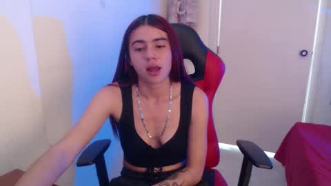 maxinesex_ online show from April 9, 2:22 pm