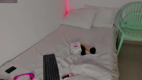 Maya online show from September 30, 5:02 am