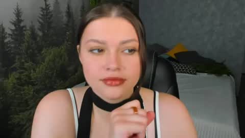 Mimi online show from June 20, 1:53 am