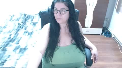 Maya online show from December 17, 6:39 am