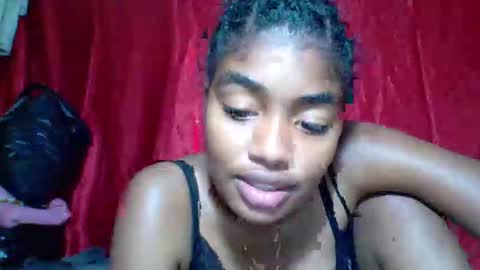 Snapshot of mayajadorelie chatting on October 21, 6:28 am charlesia online show from October 21, 6:28 am