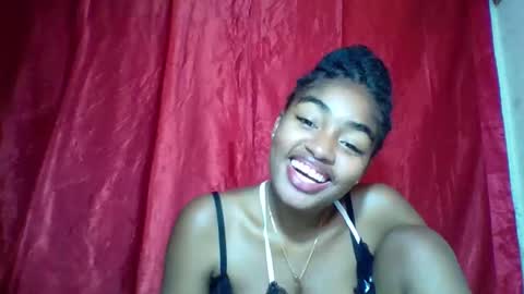 Snapshot of mayajadorelie chatting on October 20, 5:43 am charlesia online show from October 20, 5:43 am