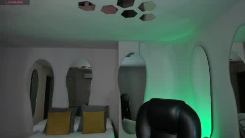 Maya online show from April 16, 4:13 am