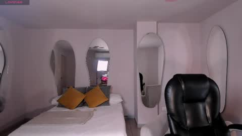 Maya online show from April 8, 4:03 am