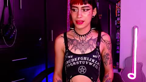 mayaredd online show from December 5, 9:50 pm