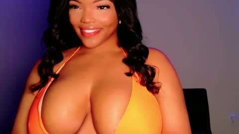 MayBabi online show from March 4, 12:23 pm