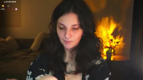 Snapshot of maymary_ chatting on October 24, 6:31 am Mary . online show from October 24, 6:31 am