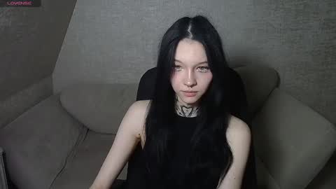 Snapshot of mefwhore chatting on March 2, 5:20 pm mefwhOre online show from March 2, 5:20 pm