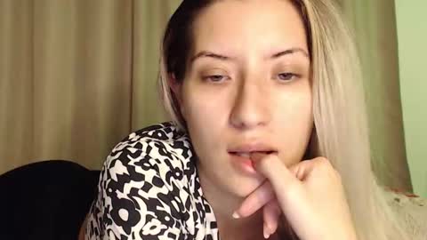 Megan Blazee  online show from November 14, 9:48 pm