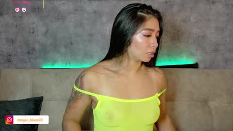 Megan Bluee online show from April 16, 11:40 pm