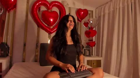 Snapshot of megan_whitte_01 chatting on February 19, 4:12 am megan white 01  online show from February 19, 4:12 am